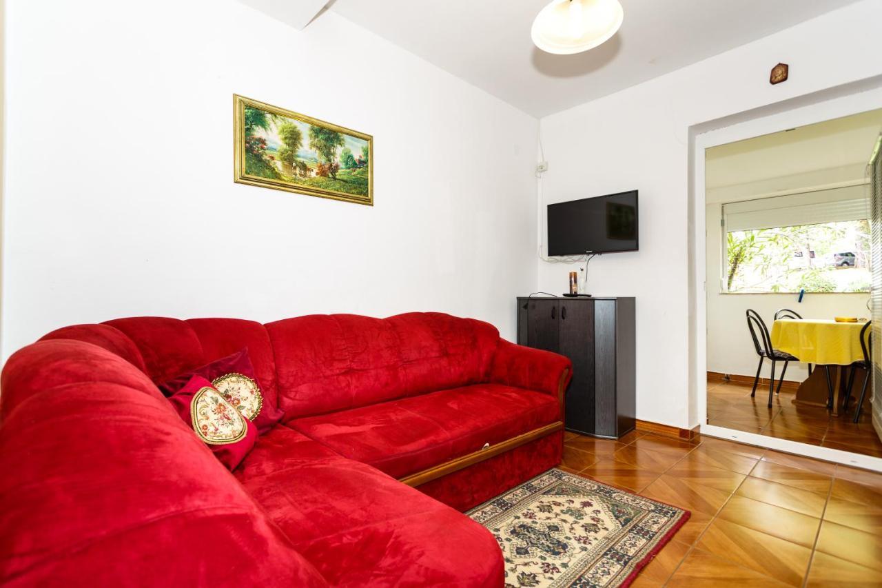 Apartmani Mili Malinska Buitenkant foto