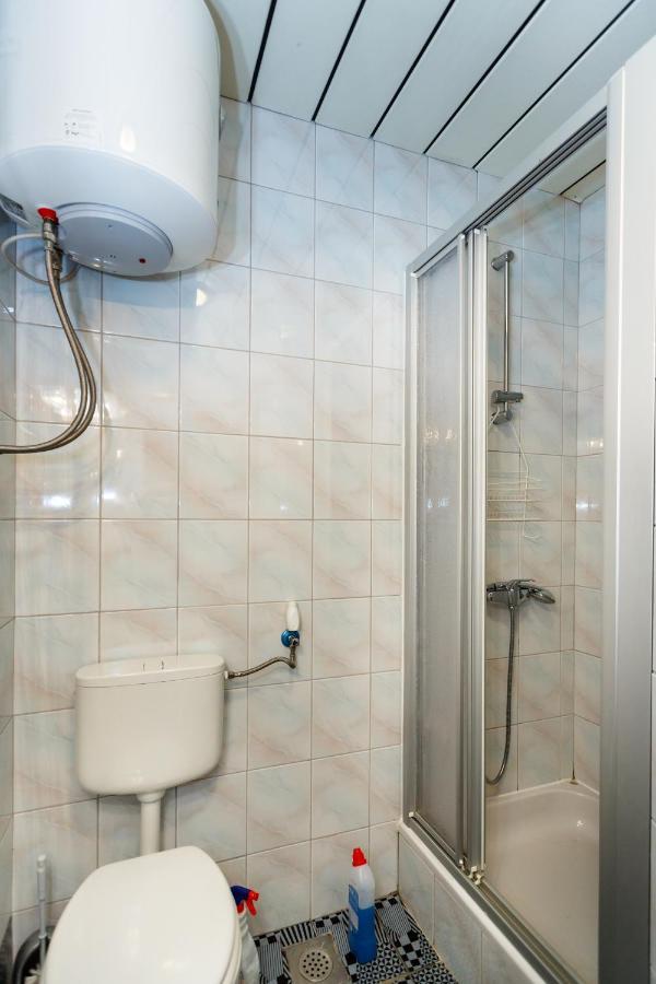 Apartmani Mili Malinska Buitenkant foto