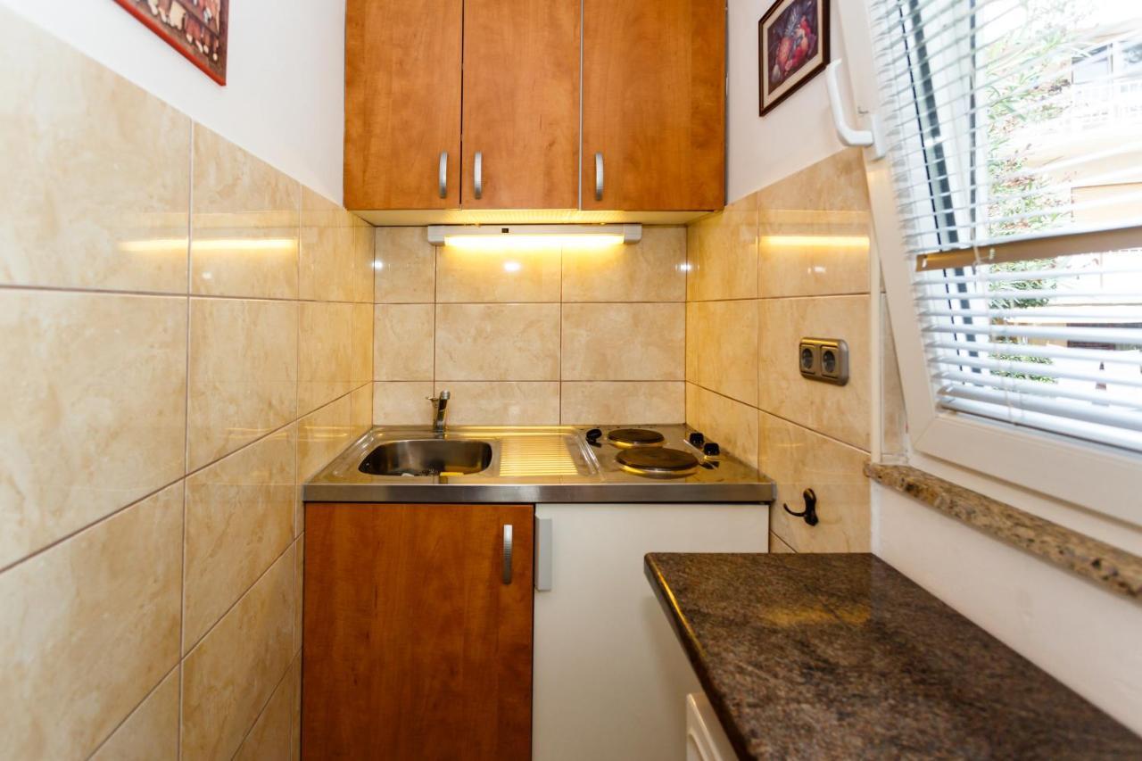 Apartmani Mili Malinska Buitenkant foto